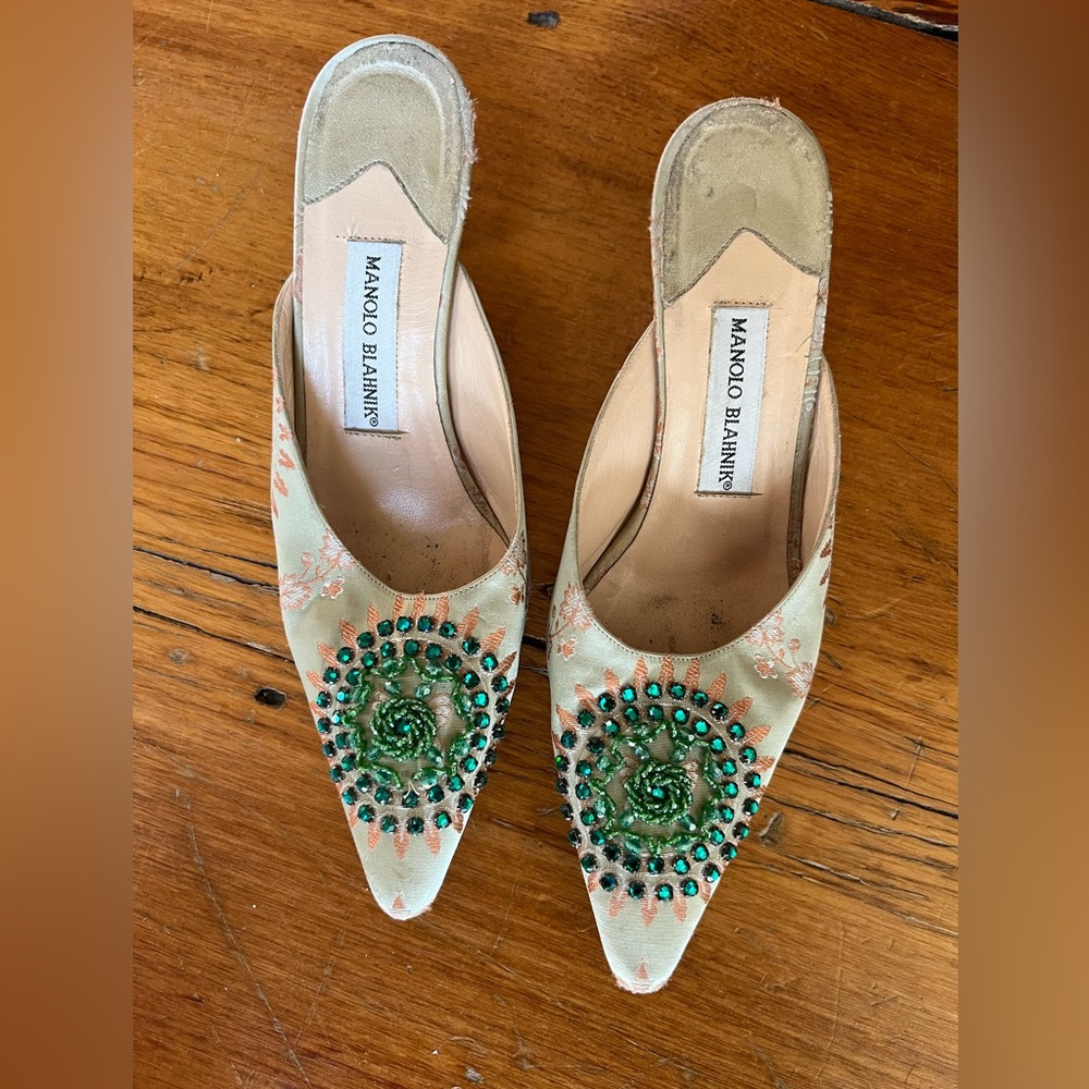 Manolo Blahnik embellished kitten heel mules, so beautiful. Size 37